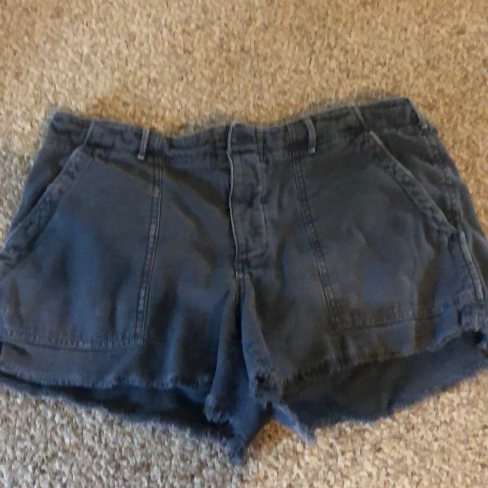American eagle size 12 distressed blue shorts